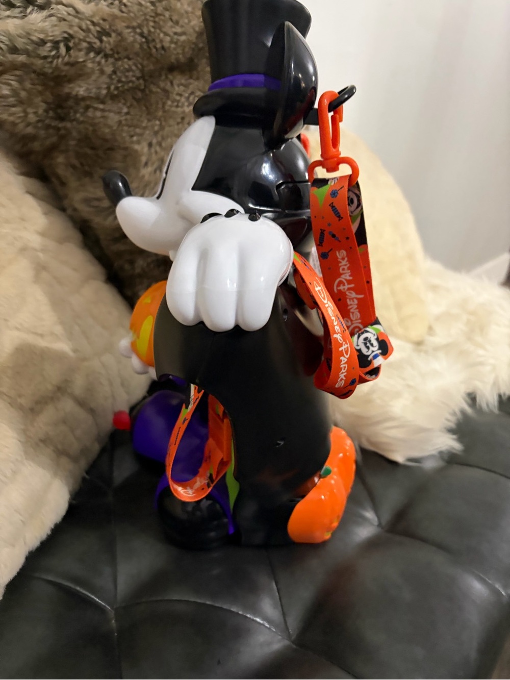 Disney Parks 2026 Halloween Vampire Mickey Mouse Pumpkin Popcorn Bucket New - Picture 4 of 8
